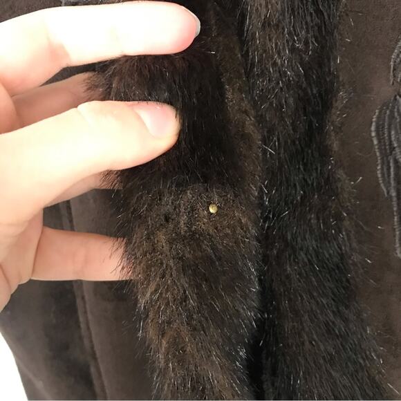 Vintage Regent Park Faux Suede Faux Fur Brown Embroidered Vest Size S - Picture 8 of 14